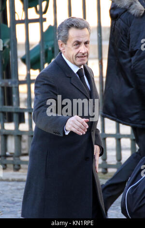 Paris, Frankreich. 9 Dez, 2017. Der ehemalige französische Präsident Nicolas Sarkozy während Johnny Hallyday Beerdigungen an der Eglise de la Madeleine. Credit: SOPA/ZUMA Draht/Alamy leben Nachrichten Stockfoto