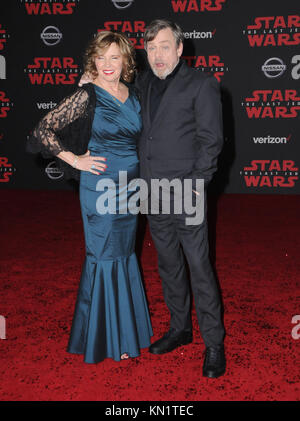 Dezember 2017 – Los Angeles, CA, USA – 09. Dezember 2017 – Los Angeles, Kalifornien – Mark Hamil. Premiere von Disney Pictures und Lucasfilms „Star Wars: The Last Jedi“ im Shrine Auditorium in Los Angeles Photo Credit: Birdie Thompson/AdMedia Stockfoto