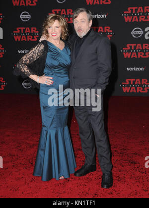 Dezember 2017 – Los Angeles, CA, USA – 09. Dezember 2017 – Los Angeles, Kalifornien – Mark Hamil. Premiere von Disney Pictures und Lucasfilms „Star Wars: The Last Jedi“ im Shrine Auditorium in Los Angeles Photo Credit: Birdie Thompson/AdMedia Stockfoto