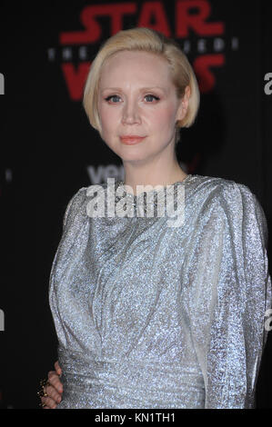 Dezember 2017 – Los Angeles, CA, USA – 09. Dezember 2017 – Los Angeles, Kalifornien – Gwendoline Christie. Premiere von Disney Pictures und Lucasfilms „Star Wars: The Last Jedi“ im Shrine Auditorium in Los Angeles Photo Credit: Birdie Thompson/AdMedia Stockfoto