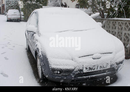 Wickford, Essex, Großbritannien. 10 Dez, 2017. UK Wetter: Am frühen Morgen Schneefall deckt Essex Credit: Ben Rektor/Alamy leben Nachrichten Stockfoto