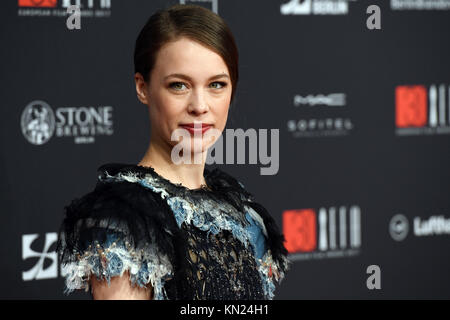 Berlin, Deutschland. 9 Dez, 2017. Schauspielerin Paula Bier kommt für den 30. Europäischen Filmpreis 2017 in Berlin, Deutschland, 9. Dezember 2017. Credit: Maurizio Gambarini/dpa/Alamy leben Nachrichten Stockfoto