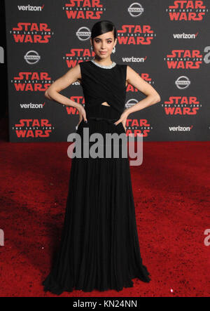 Los Angeles, USA. 09 Dez, 2017. Sängerin Sofia Carson besucht die Weltpremiere von Disney Pictures und Lucasfilm's Star Wars: Der letzte Jedi' im Shrine Auditorium am 9. Dezember 2017 in Los Angeles, Kalifornien. Foto von Barry King/Alamy Live News Credit: Barry King/Alamy leben Nachrichten Stockfoto