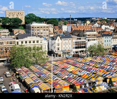 Norwich Markt und Schloss, Norwich. Norfolk, England, Vereinigtes Königreich Stockfoto