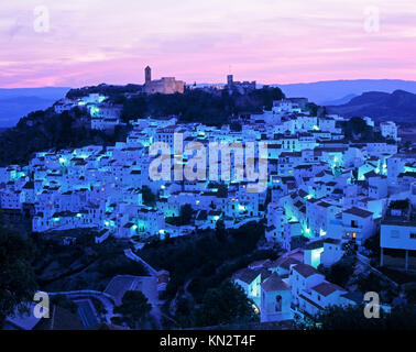 Casares, ein weißes Dorf von Andalusien, Málaga, Costa del Sol, Andalusien, Spanien Stockfoto