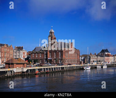 Rathaus und Kai, River Yare, Great Yarmouth, Norfolk, England, Vereinigtes Königreich Stockfoto