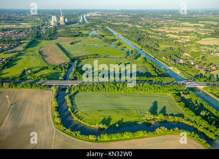 Lippe und Lippeauen westlich von Gersteinwerk, A1, Gersteinwerk, Inogy, RWE Power, Kohlekraftwerk in Werne-Stockum am Stadtrand von Hamm, Stockfoto