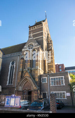 St. Alban die Märtyrer, die St. Alban Kirche, Holborn, London, UK. Von William Butterfield konzipiert Stockfoto