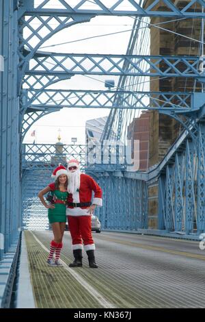 Cincinnati, Ohio 12-12-2015 Santacon Stockfoto