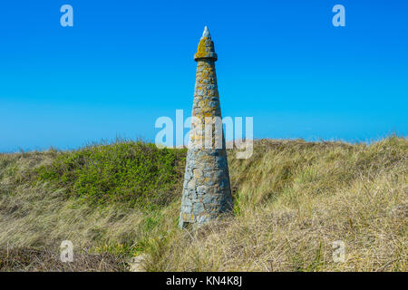 Obelisk Pierre aux Ratten, Herm, Guernsey, Channel Islands, Großbritannien Stockfoto