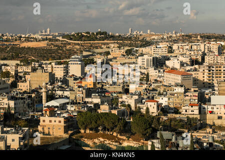 Blick über die Heilige Stadt Bethlehem in den besetzten Gebieten der West Bank, in Palästina. Stockfoto