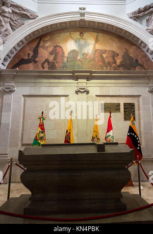 Das Grab von Antonio José de Sucre, ehemaliger Präsident von Venezuela und Peru; in der Kathedrale von Quito, Quito Ecuador Südamerika Stockfoto