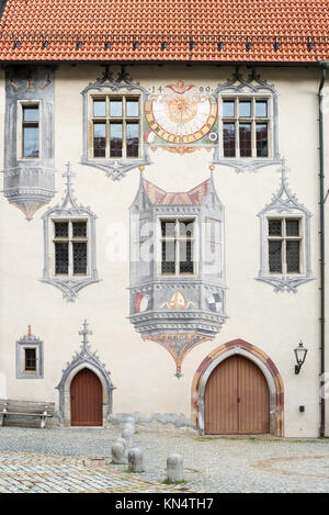 Trompe-l'oeil an den Wänden der Schlosshof in Füssen, Bayern, Deutschland, Europa Stockfoto