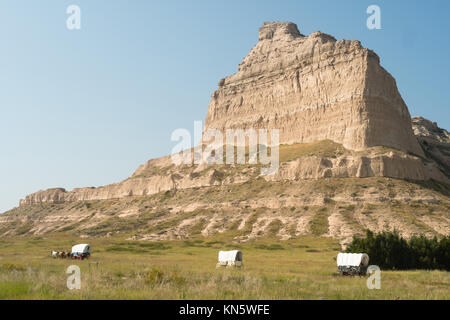 Wagen werden auf der Basis von Scotts Bluff in Nebraska gelegen Stockfoto