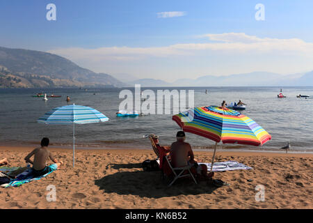 Sommer Blick über Sudbury Strand, Penticton Stadt, Okanagan Valley, British Columbia, Kanada. Stockfoto