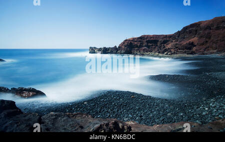 Langzeitbelichtung von El Golfo, Lanzarote, Kanarische Inseln, Spanien Stockfoto