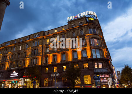 Stuttgart Koenigsstrasse Theater der Nacht Langzeitbelichtung touristische Nachmittag Twilight 9. Oktober 2017 Stockfoto