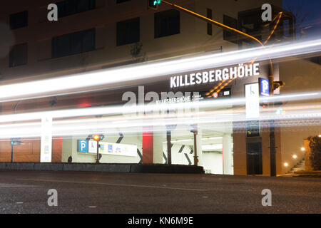 Killesberghoehe Nachbarschaft Apartment Complex teuren modernen Architektur Wohnbereich Höhenpark Killesberg Stuttgart Deutschland Stille Nacht Immobilien De Stockfoto