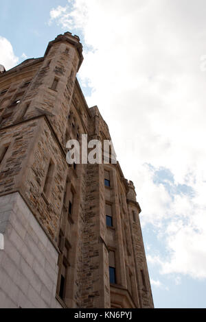 Connaught Gebäude ist ein historisches Bürogebäude in Ottawa, in 1913-1915 gebaut. Heute beherbergt es Canada Revenue Agency nationales Hauptquartier (CRA). Stockfoto