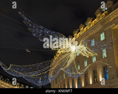 Weihnachtsbeleuchtung 2017: London's vibrant festliche Lichter - Regent Street/Picadilly Circus, London, England, Vereinigtes Königreich Stockfoto