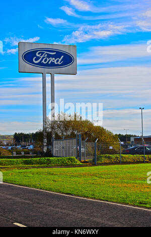 Der Ford Motorenwerk in Bridgend, South Wales, UK. Derzeit Jaguar/Land Rover haben auch ein Motor Produktionsstätte innerhalb des gleichen Gebäudes. Stockfoto