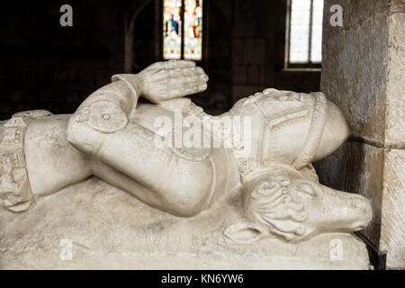 Grab und Gedenkstätte in All Saints Church, das Harewood House, Yorkshire, UK - April 2016 Stockfoto