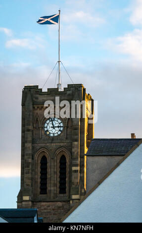 St Andrew Blackadder Kirche Turm, St. Andrew Street, North Berwick, East Lothian, Schottland, Großbritannien, mit Fahnenmast fliegen St Andrews Kreuz saltire Flagge Stockfoto