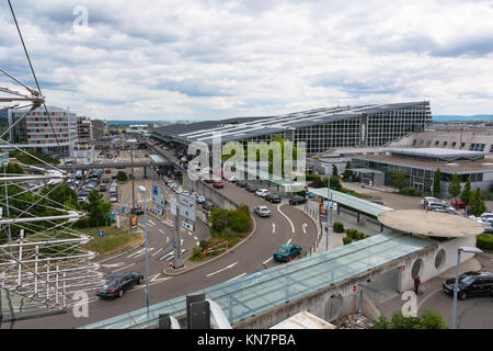 Der Stuttgarter Flughafen ist der Internationale Flughafen von Stuttgart und ist der sechste in Deutschland Stockfoto