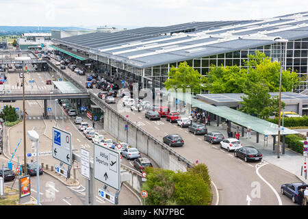 Der Stuttgarter Flughafen ist der Internationale Flughafen von Stuttgart und ist der sechste in Deutschland Stockfoto