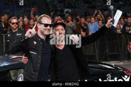 AMSTERDAM, NIEDERLANDE - 26. MAI: Maximillion Cooper nimmt am 26. Mai 2015 an der Gumball 3000-Veranstaltung Amsterdam Arena Teil. Leute: Maximillion Cooper Stockfoto