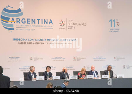 Buenos Aires, Argentinien. 10 Dez, 2017. Dec 10, 2017 - Buenos Aires, Argentinien - Susan Malcorra und WTO-Mitglieder bei der Welthandelsorganisation Eröffnung der MC11 in Buenos Aires Credit: Maximiliano Ramos/ZUMA Draht/Alamy leben Nachrichten Stockfoto