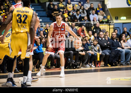 Dairis Bertans (Olimpia Milano) während der Serie A Basketball Match: Fiat Torino Auxilium vs Olimpia Milano. Fiat Torino Auxilium gewann 71-59 an Palaruffini in Turin, 10. Dezember 2017 Italien Stockfoto