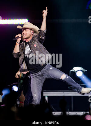 Las Vegas, NV, USA. 10 Dez, 2017. *** Haus AB *** Dustin Lynch führt im Chelsea im Cosmopolitan von Las Vegas in Las Vegas, NV am 10. Dezember 2017. Credit: Erik Kabik Fotografie/Medien Punch/Alamy leben Nachrichten Stockfoto