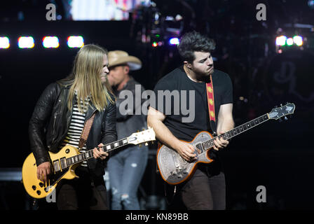 Las Vegas, NV, USA. 10 Dez, 2017. *** Haus AB *** Dustin Lynch führt im Chelsea im Cosmopolitan von Las Vegas in Las Vegas, NV am 10. Dezember 2017. Credit: Erik Kabik Fotografie/Medien Punch/Alamy leben Nachrichten Stockfoto