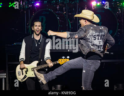 Las Vegas, NV, USA. 10 Dez, 2017. *** Haus AB *** Dustin Lynch führt im Chelsea im Cosmopolitan von Las Vegas in Las Vegas, NV am 10. Dezember 2017. Credit: Erik Kabik Fotografie/Medien Punch/Alamy leben Nachrichten Stockfoto