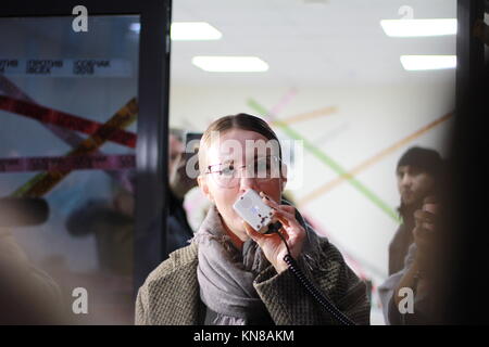 Nischni Nowgorod, Russland. 6 Dez, 2017. Russische TV host Ksenia Sobchak öffnet Ihre Kampagne Büro in Nischni Nowgorod, Russland, 6. Dezember 2017. Sobchak läuft als Kandidat bei den Präsidentschaftswahlen in Russland im kommenden Jahr. Quelle: Thomas Körbel/dpa/Alamy leben Nachrichten Stockfoto