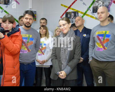 Nischni Nowgorod, Russland. 6 Dez, 2017. Russische TV host Ksenia Sobchak öffnet Ihre Kampagne Büro in Nischni Nowgorod, Russland, 6. Dezember 2017. Sobchak läuft als Kandidat bei den Präsidentschaftswahlen in Russland im kommenden Jahr. Quelle: Thomas Körbel/dpa/Alamy leben Nachrichten Stockfoto