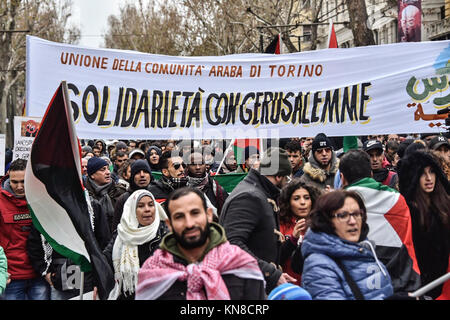 Turin, Piemont, Italien. 10 Dez, 2017. Turin, Italy-December 10, 2017: Demonstration in Solidarität mit den Ereignissen von Jerusalem in Turin Credit: Stefano Guidi/ZUMA Draht/Alamy leben Nachrichten Stockfoto