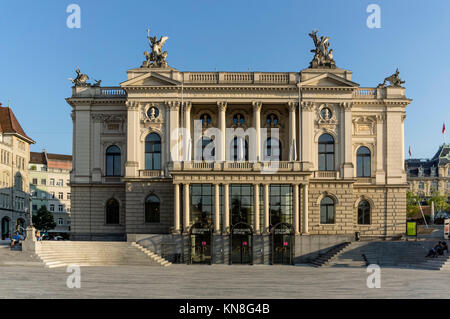 Opera House building, Sechselaeuten Square, Zürich, Schweiz Stockfoto
