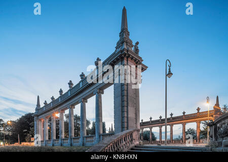 Glienicker Brücke, Kolonades, Potsdam, Deutschland Stockfoto