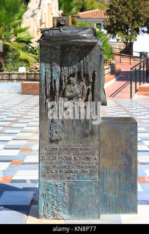 Denkmal der Entdecker der Höhlen von Nerja in Nerja an der Costa del Sol in der Provinz Malaga, Spanien Stockfoto