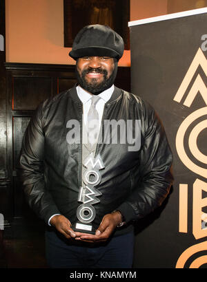 Von der Kritik gefeierten, amerikanischer Jazz singer-songwriter Gregory Porter hat die erste mobo Award Gewinner 2017 geworden, mit nach Hause nehmen das Mobo herausragender Beitrag zur Music Award in der Londoner Gresham Center Mit: Gregory Porter Wo: London, Großbritannien Wann: 07 Aug 2017 Quelle: wenn.com Stockfoto