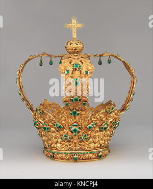 Diese Krone der Jungfrau der Unbefleckten Empfängnis oder Krone der Anden ist ein zeremonielles Objekt mit Juwelen, das Glauben, Kunst und Handwerk in religiösen Ritualen repräsentiert. Stockfoto