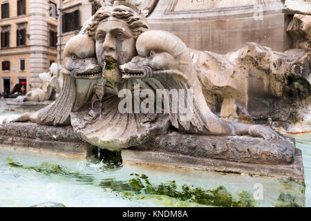 Skulpturale Detail in der Piazza del Pantheon, Rom, Italien Stockfoto