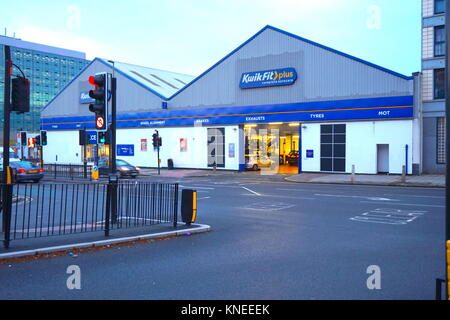 Kwik-Fit Plus in Colindale, Edgeware Road, London, Vereinigtes Königreich Stockfoto