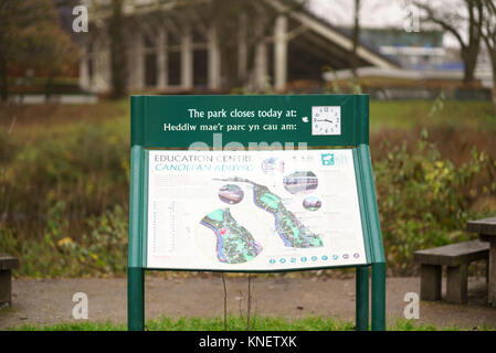 Wandern im Spätherbst Bute Park Cadiff, Wales Stockfoto