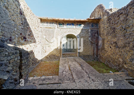 Innenhof in Herculaneum, Neapel zu Villa Stockfoto