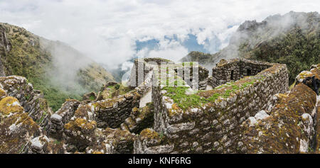 Trockenmauer auf Inka Trail, Inca, Huánuco, Peru, Südamerika Stockfoto