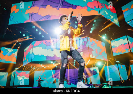 Schweiz, Zürich - 17. November 2017. Der Schweizer Sänger und Rapper Nemo führt ein Live Konzert während der Energy Star-Nacht 2017 im Hallenstadion in Zürich. (Foto: Gonzales Foto - Tilman Jentzsch). Stockfoto