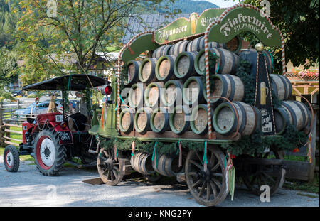 Das bier Traktor bei Fiakerwirt, Filzmoos, Österreich, Europa Stockfoto